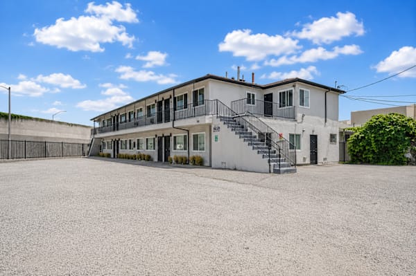 340 W 87th St property